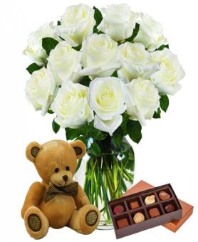 flowers bear and chocolates